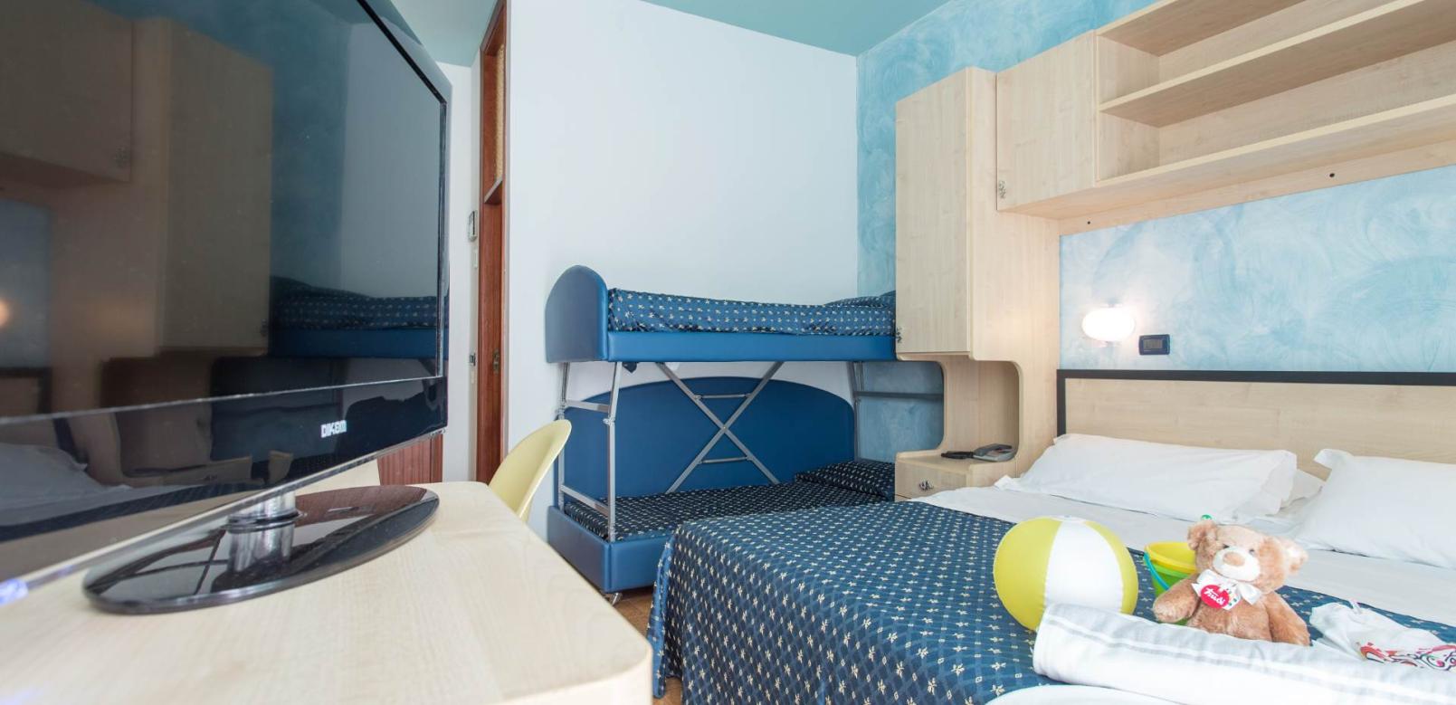 hotelnewcastlecesenatico en rooms 016